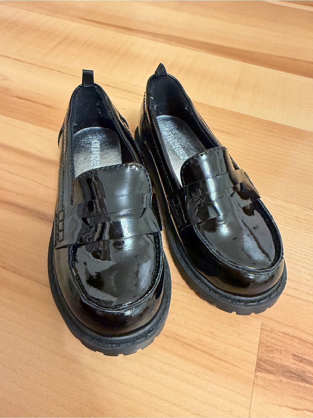 Old Navy Girls Black Patent Loafer Dress Shoes